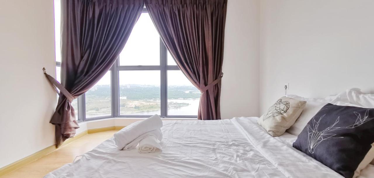 Superb Seaview Royal Strand Danga Bay Country Garden Appartement Johor Bahru Buitenkant foto
